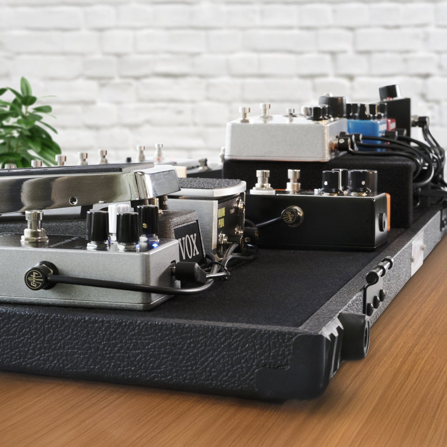The Solderless Pedalboard Cable Kit | No Cable Stripping Required, 10 ft of Cable & 10 Connectors